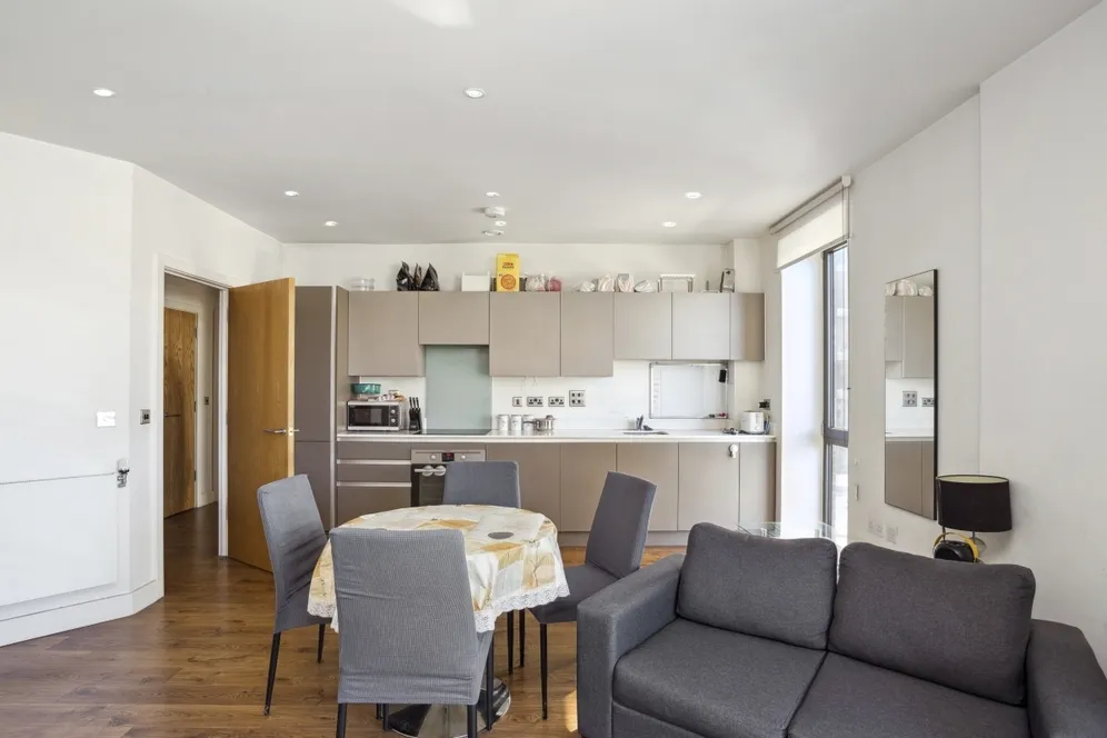 Lighterman Point, E14 photo 12