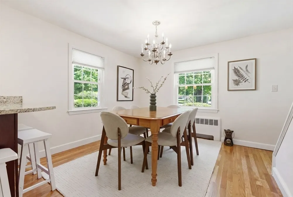 490 Main St, Lynnfield, MA 01940