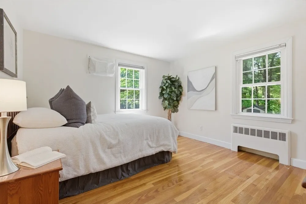 490 Main St, Lynnfield, MA 01940