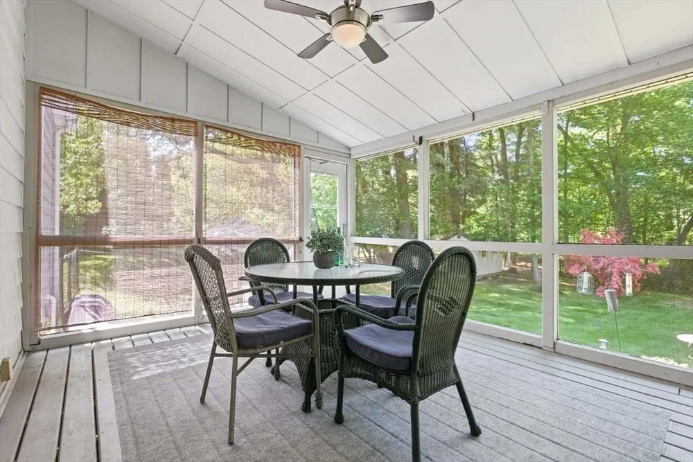 490 Main St, Lynnfield, MA 01940