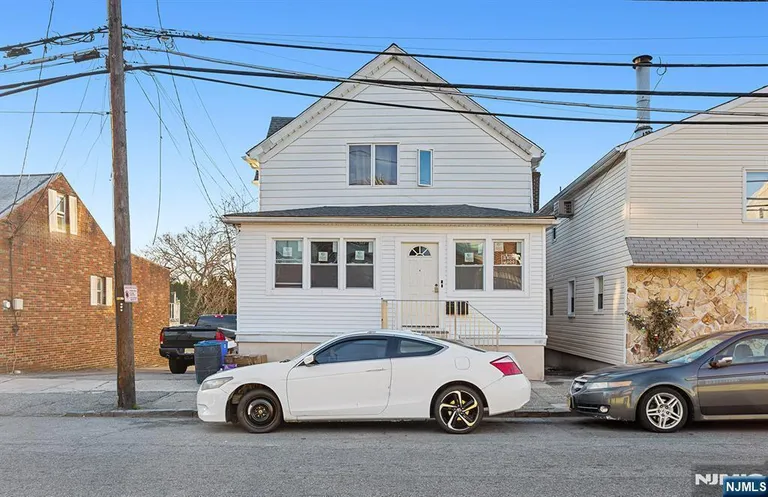 140 Nagle St, Paterson, NJ 07501
