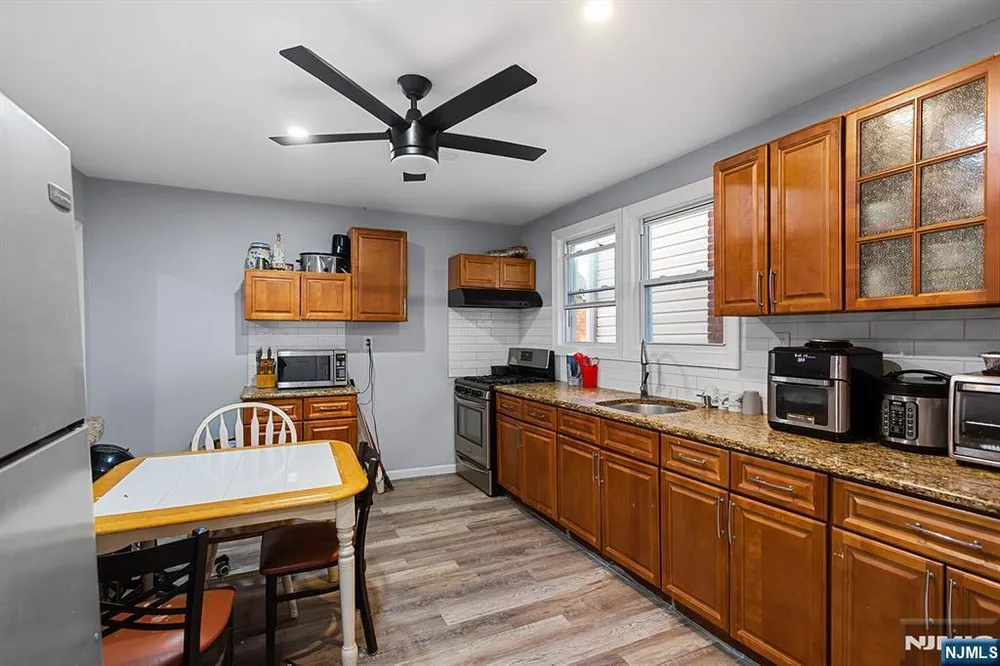 140 Nagle St, Paterson, NJ 07501