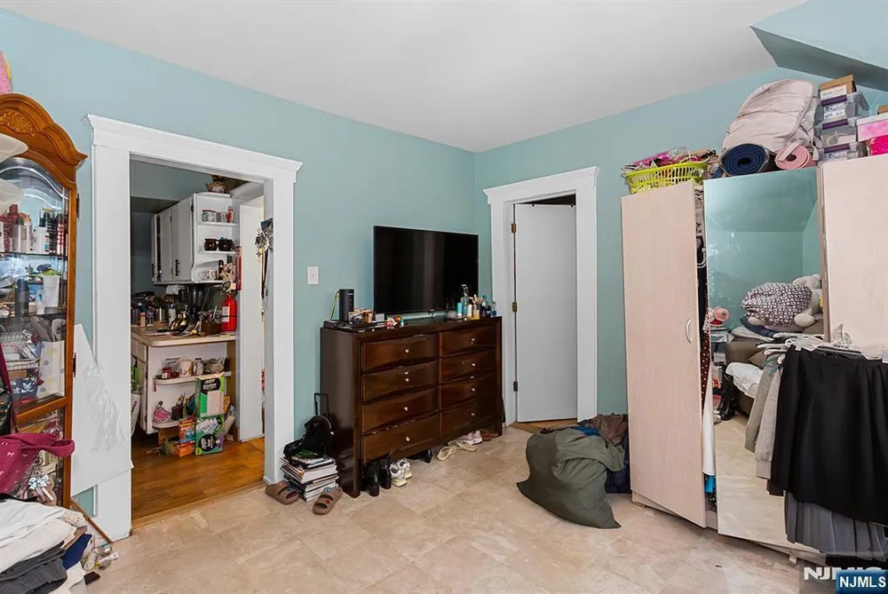 140 Nagle St, Paterson, NJ 07501
