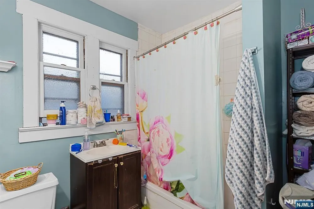 140 Nagle St, Paterson, NJ 07501