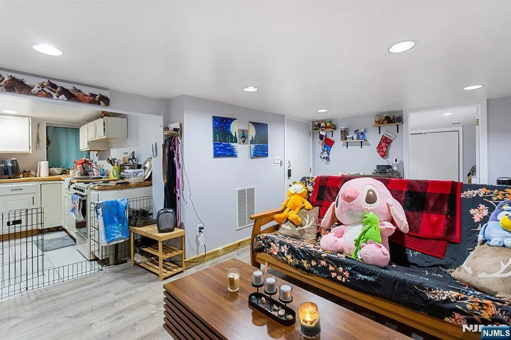 140 Nagle St, Paterson, NJ 07501