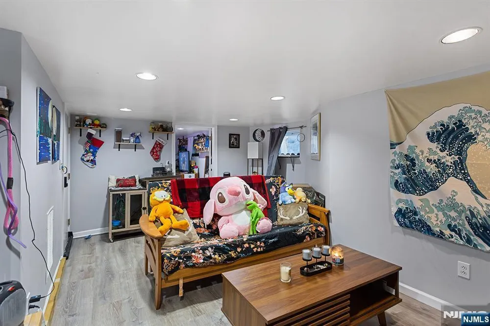140 Nagle St, Paterson, NJ 07501