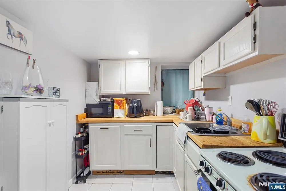 140 Nagle St, Paterson, NJ 07501