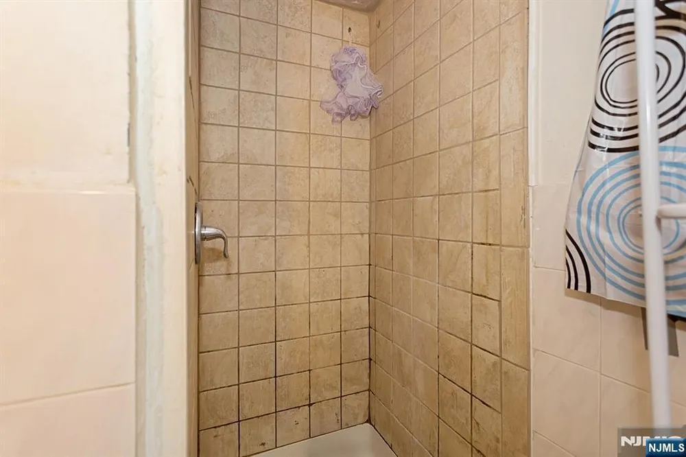 140 Nagle St, Paterson, NJ 07501
