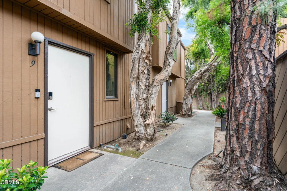 100 Hurlbut St, Pasadena, CA 91105