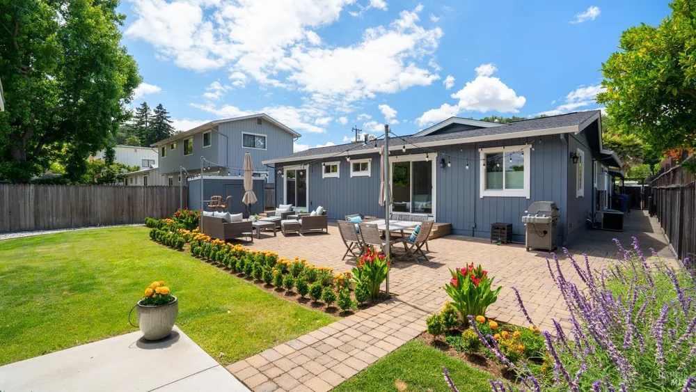 710 Tamalpais Ave, Novato, CA 94947