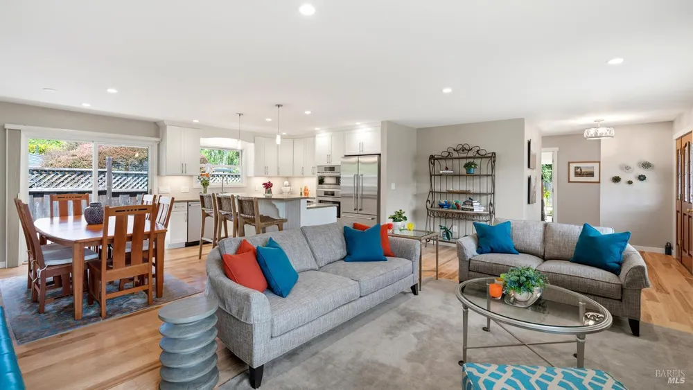 710 Tamalpais Ave, Novato, CA 94947
