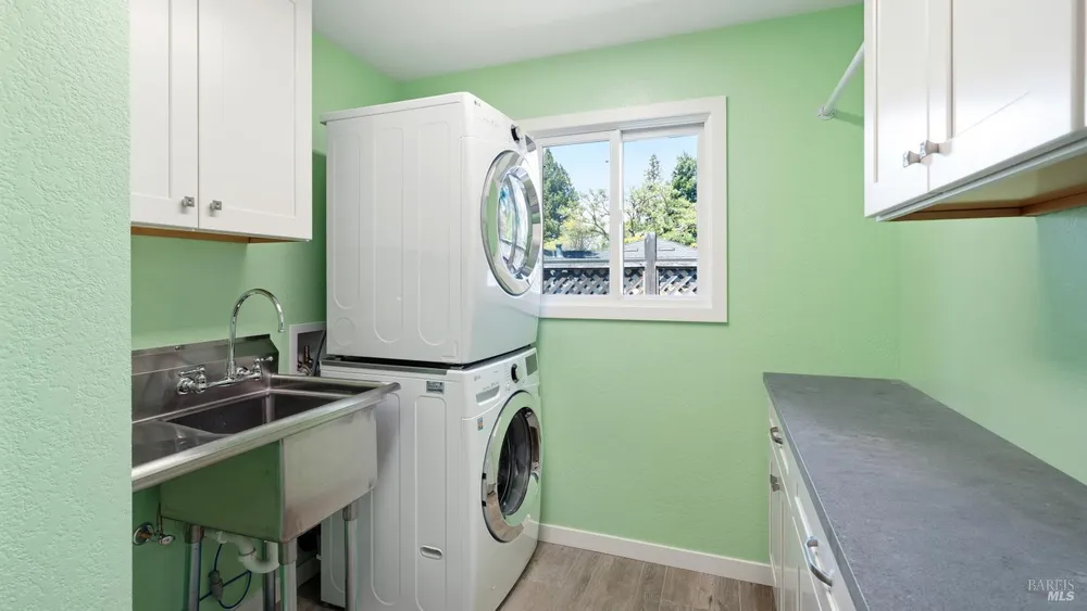 710 Tamalpais Ave, Novato, CA 94947
