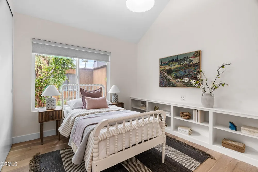 100 Hurlbut St, Pasadena, CA 91105