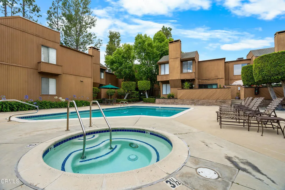 100 Hurlbut St, Pasadena, CA 91105