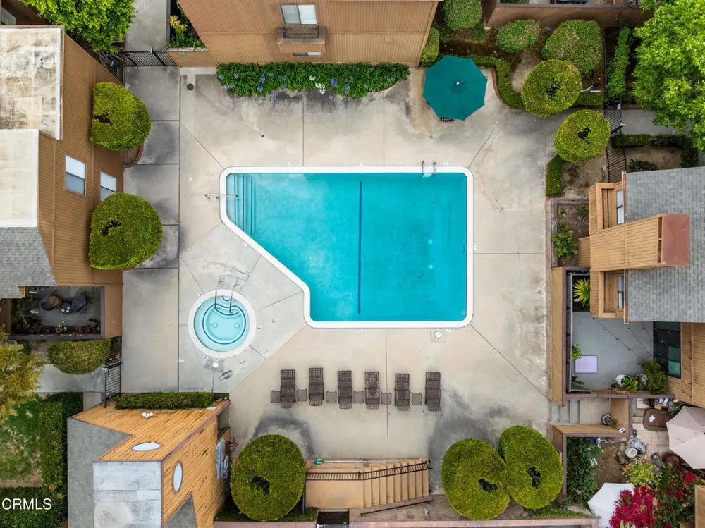 100 Hurlbut St, Pasadena, CA 91105