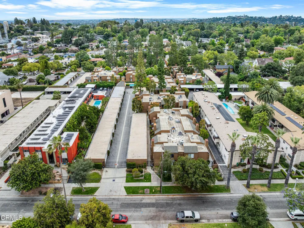 100 Hurlbut St, Pasadena, CA 91105