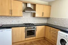 George Court, Irvine