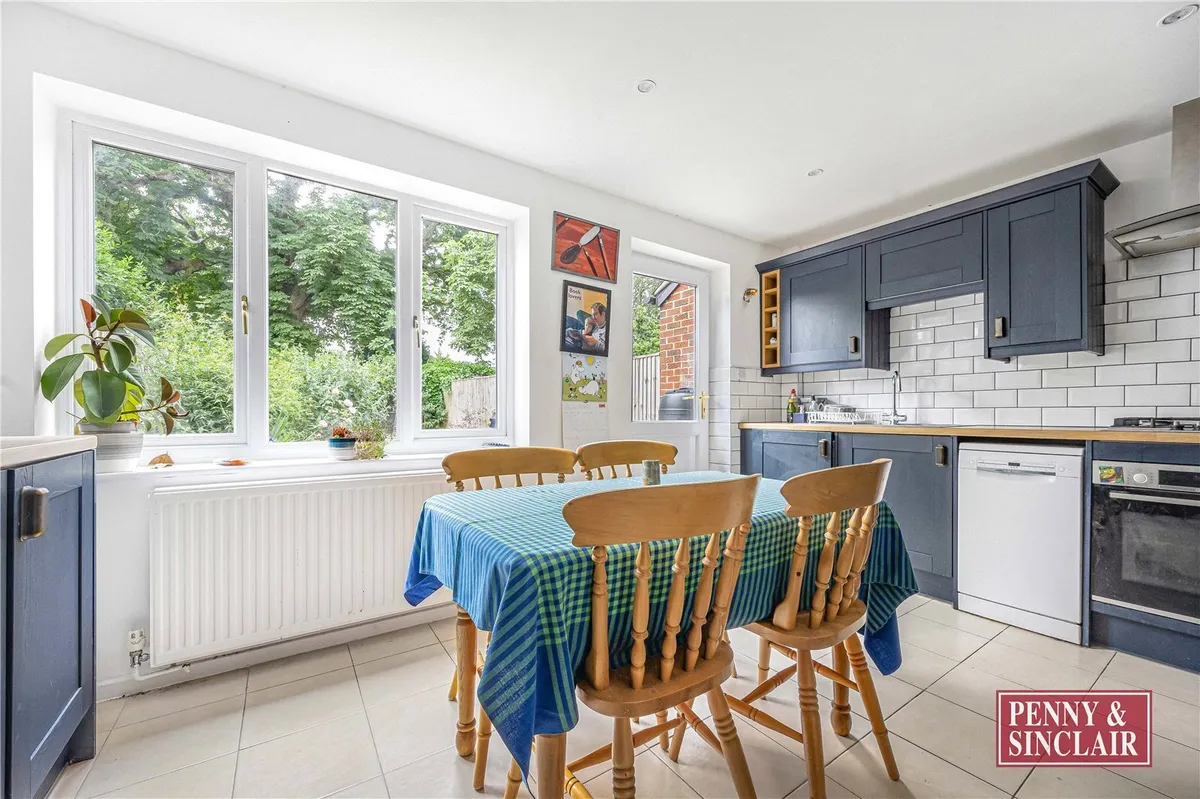 King James Way, Henley-on-Thames, Oxfordshire, RG9