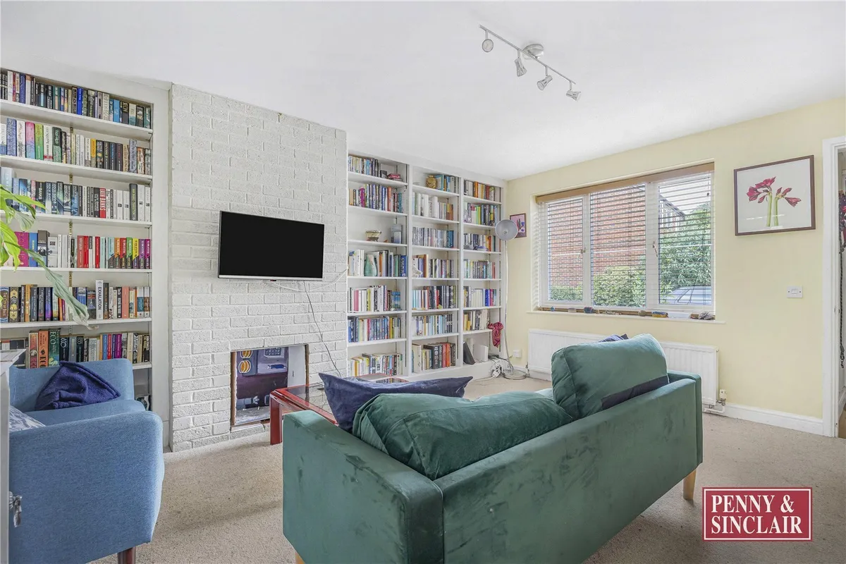 King James Way, Henley-on-Thames, Oxfordshire, RG9