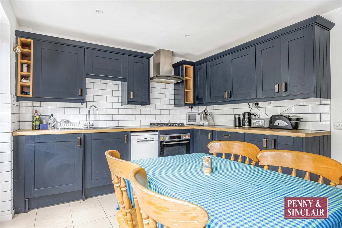 King James Way, Henley-on-Thames, Oxfordshire, RG9