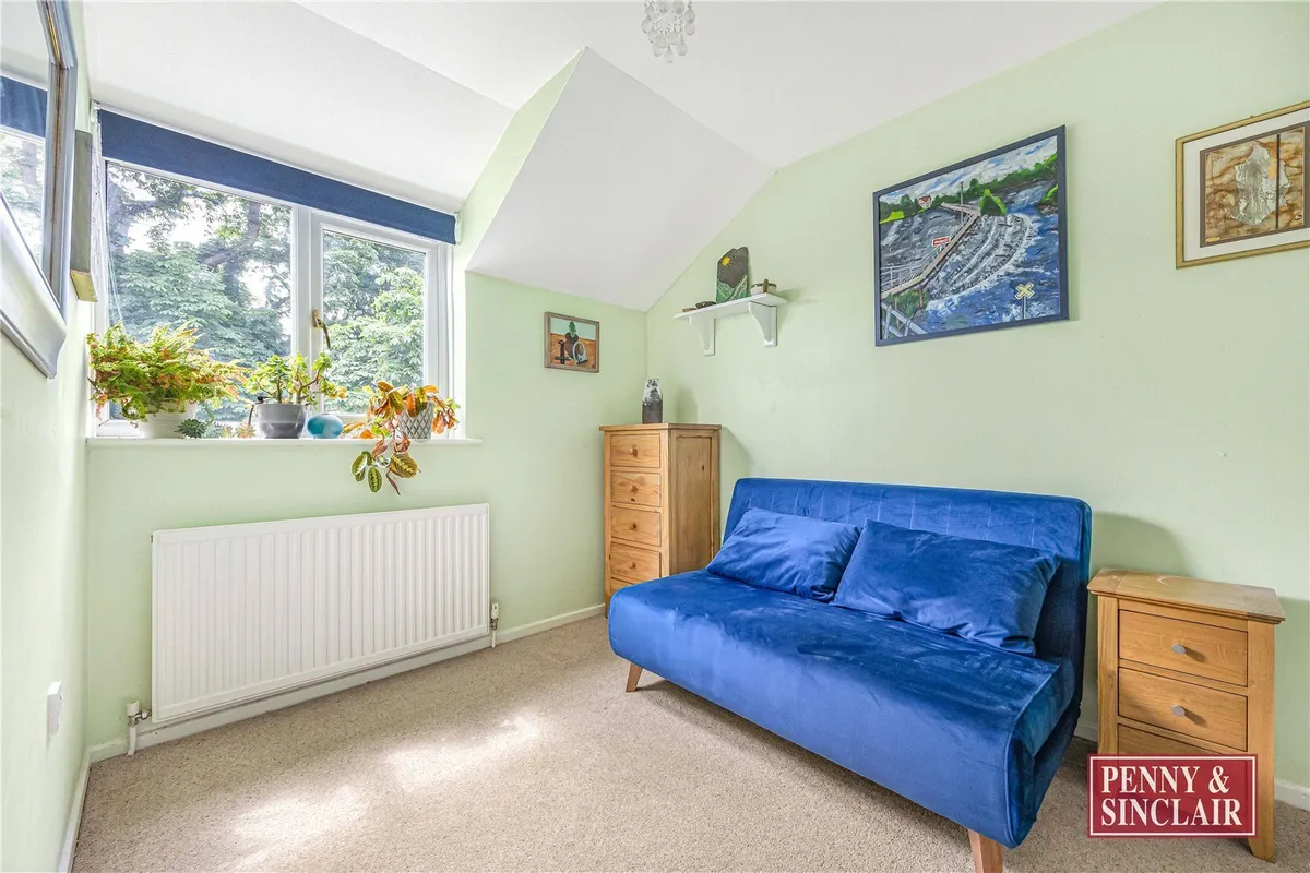 King James Way, Henley-on-Thames, Oxfordshire, RG9