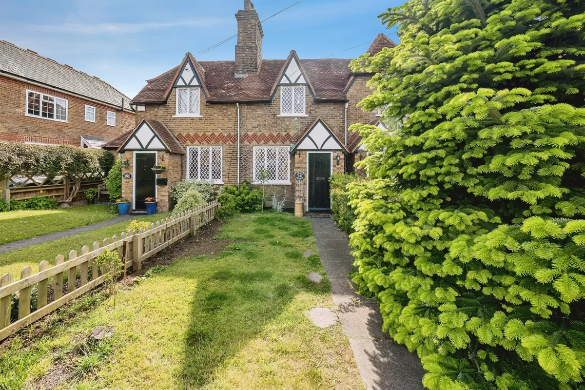 Hill Farm Road, Taplow, Maidenhead