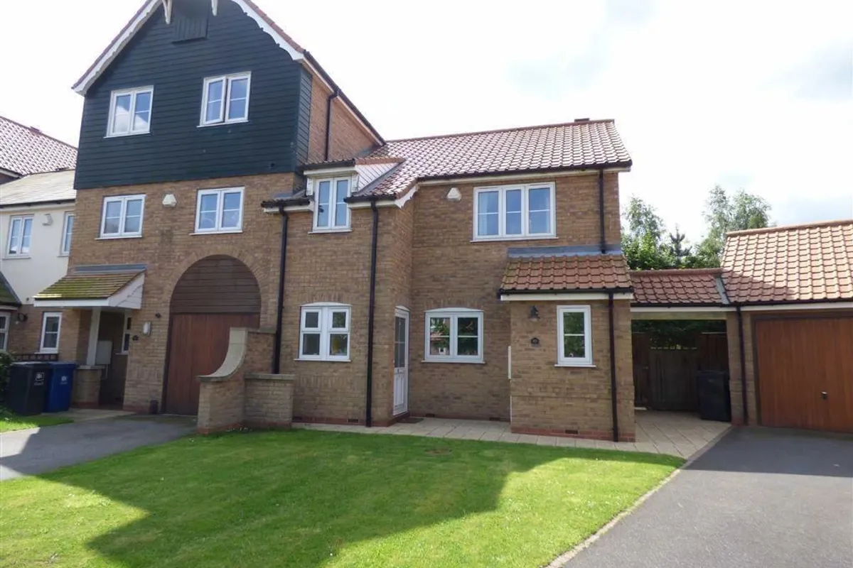 Park Lane, Burton Waters, LINCOLN