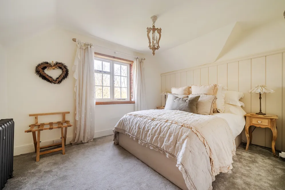 Burgh Hill, Bramshott, GU30 photo 7