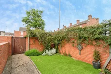 Roundhill Road, CASTLEFORD