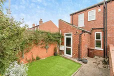 Roundhill Road, CASTLEFORD