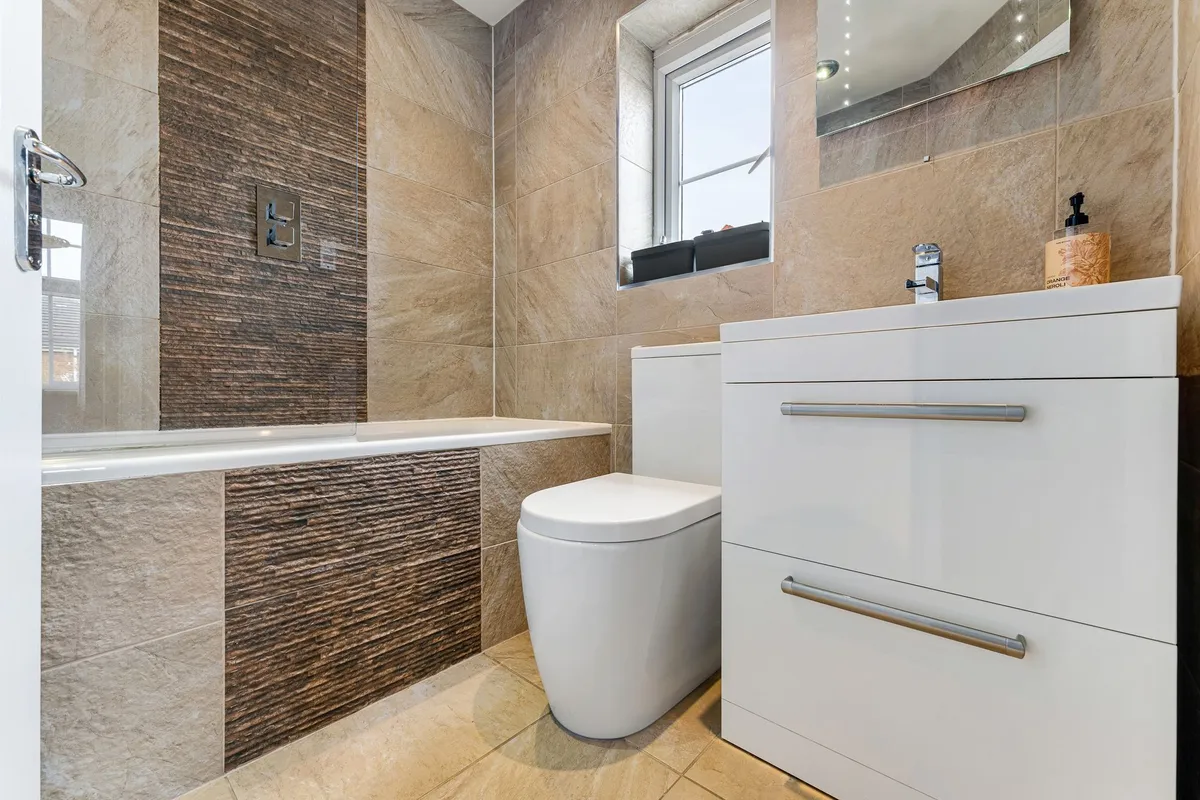 Runfield Close, Leigh, WN7