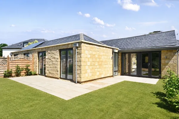 The Courtyard, Ardingly Road, RH16 photo 1