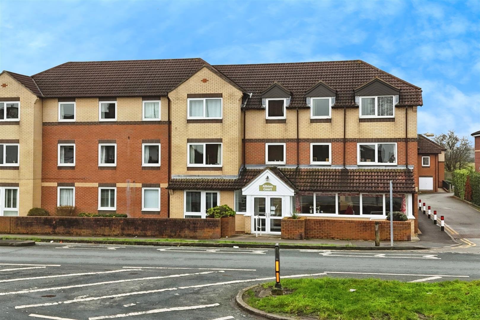 Albion Court, Anlaby Common, Hull Image 3