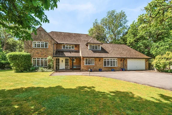 2 Dukes Kiln Drive, Gerrards Cross, SL9