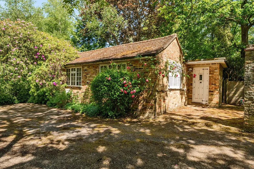 2 Dukes Kiln Drive, Gerrards Cross, SL9 photo 8