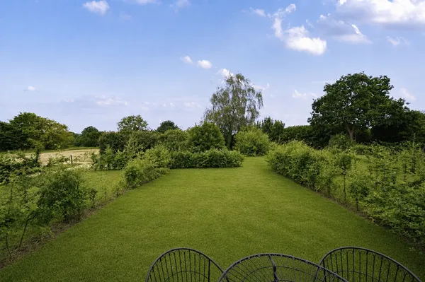The Courtyard, Ardingly Road, RH16 photo 13
