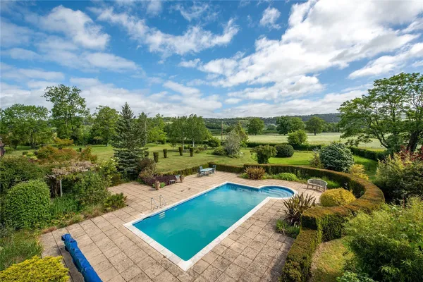 Rectory Lane, Buckland, RH3 photo 24
