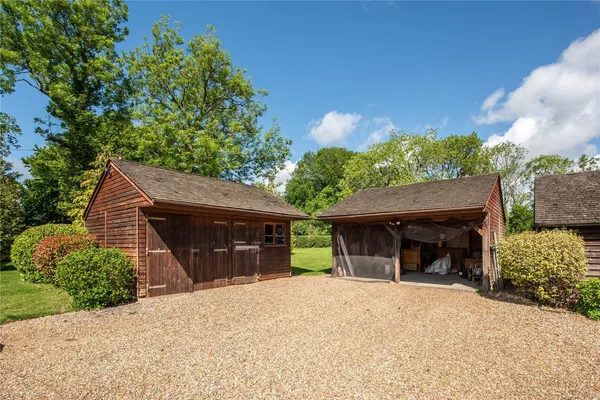 Rectory Lane, Buckland, RH3 photo 33