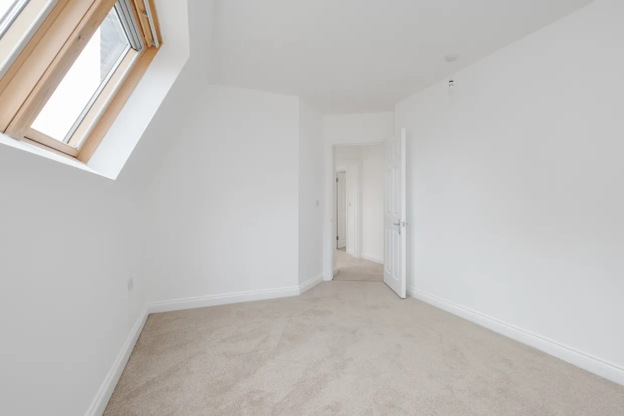 Hampden Road, London, N10 photo 13