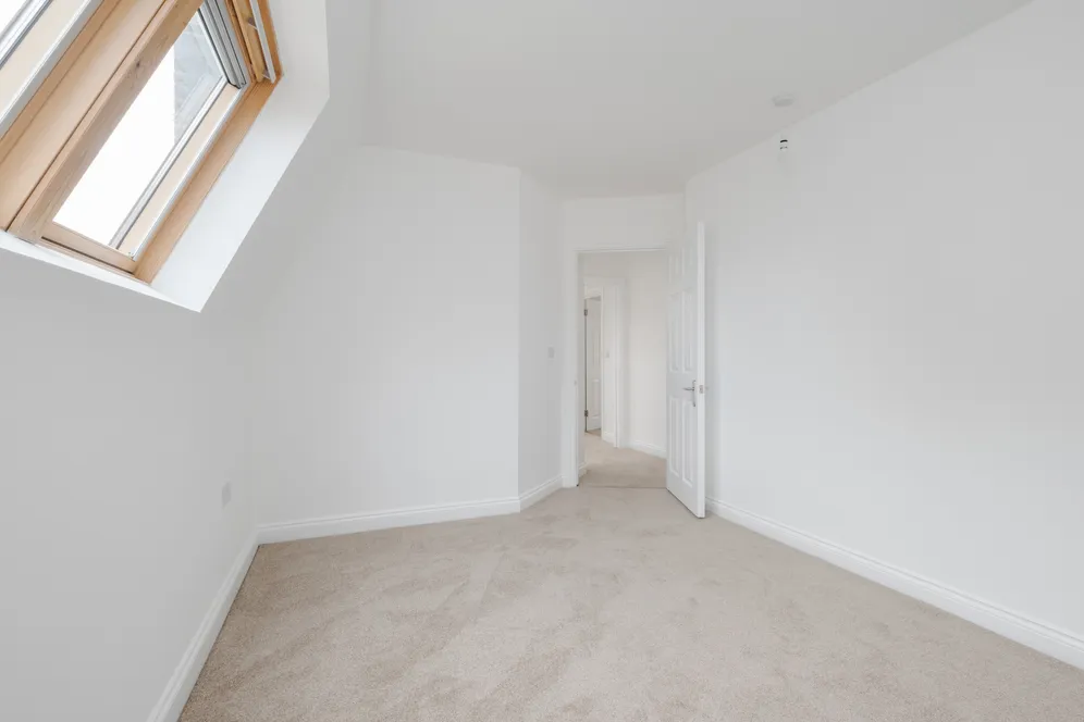 Hampden Road, London, N10 photo 13