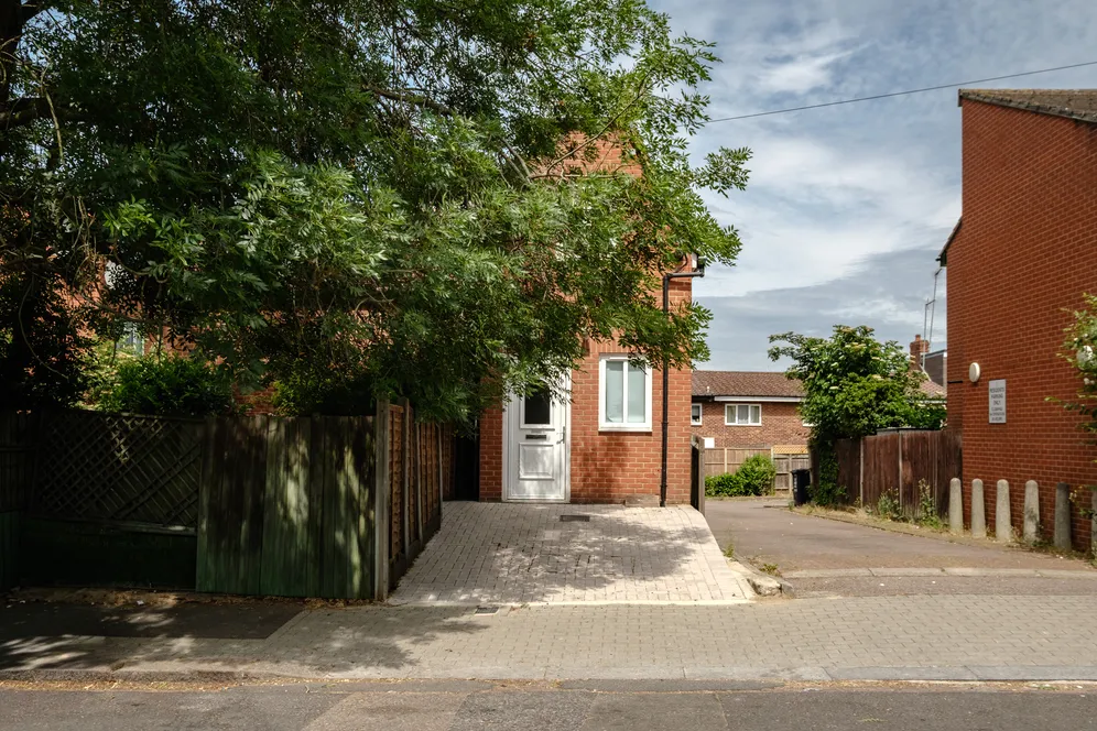 Hampden Road, London, N10 photo 16