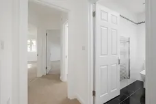 Hampden Road, London, N10 photo 19