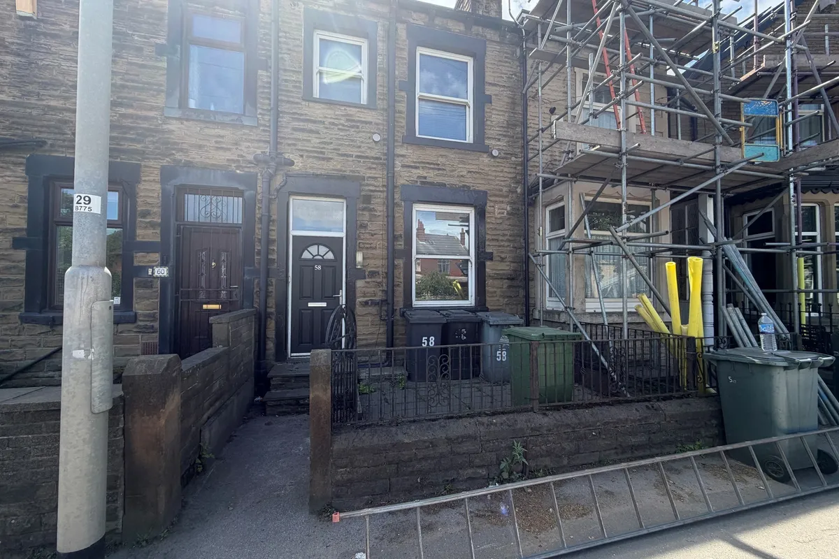 Bruntcliffe Road, Morley, Leeds