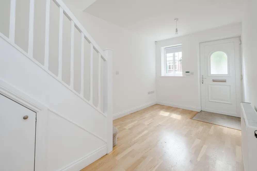 Hampden Road, London, N10 photo 21