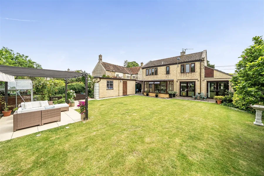 Property Image 8