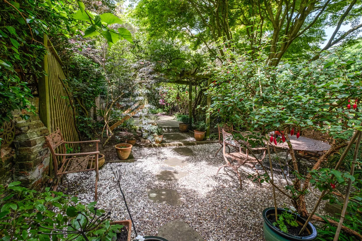 Gayton Road, London, NW3 photo 14