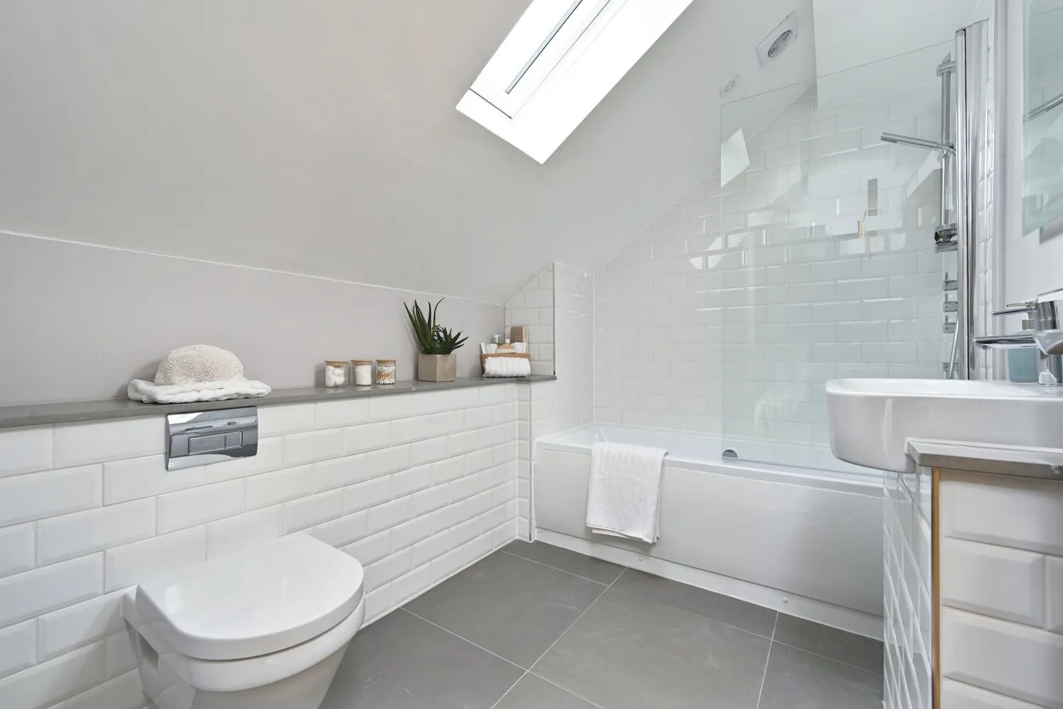 The Coach House, Ardingly Road, RH16 photo 10