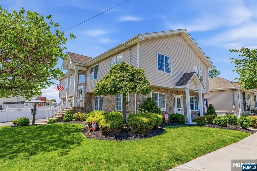 88 Avenue A, Lodi, NJ 07644