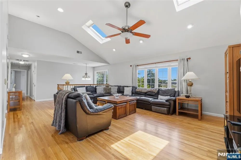 88 Avenue A, Lodi, NJ 07644