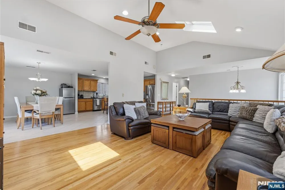 88 Avenue A, Lodi, NJ 07644